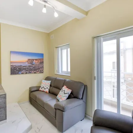 Seaview, Beautiful 3br 1 Apartment Marsaskala