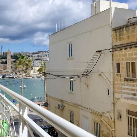Апартаменты Seaview, Beautiful 3br 1 *