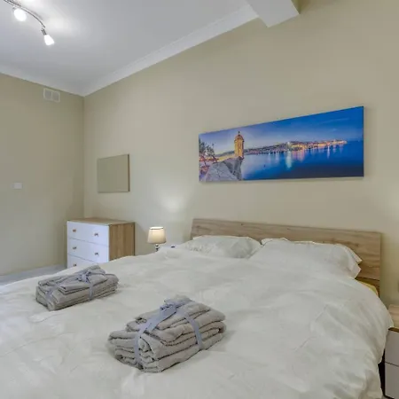 Seaview, Beautiful 3br 1 * Marsaskala