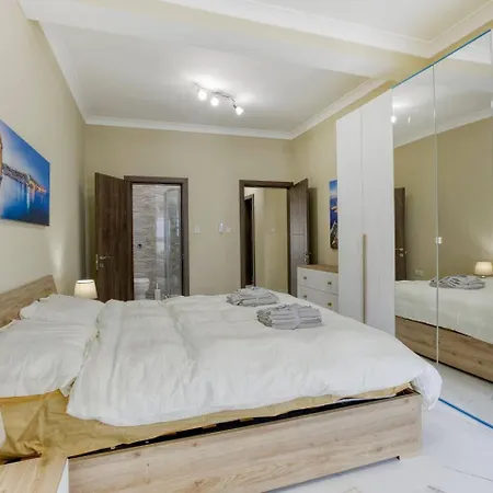 Seaview, Beautiful 3br 1 *