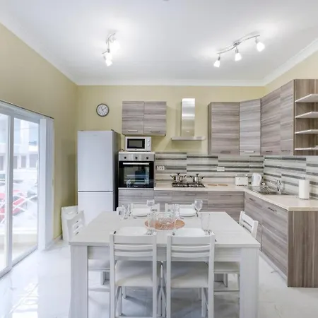 Seaview, Beautiful 3br 1 Marsaskala