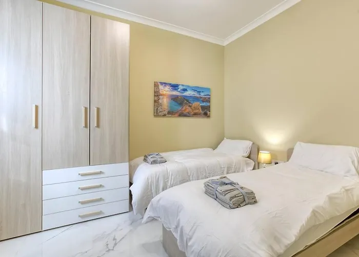 Seaview, Beautiful 3br 1 Apartament