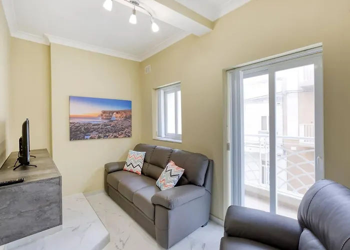 Seaview, Beautiful 3br 1 Appartamento Marsaskala