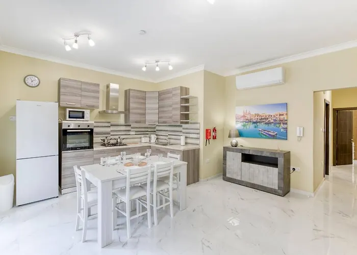 Seaview, Beautiful 3br 1 Apartament