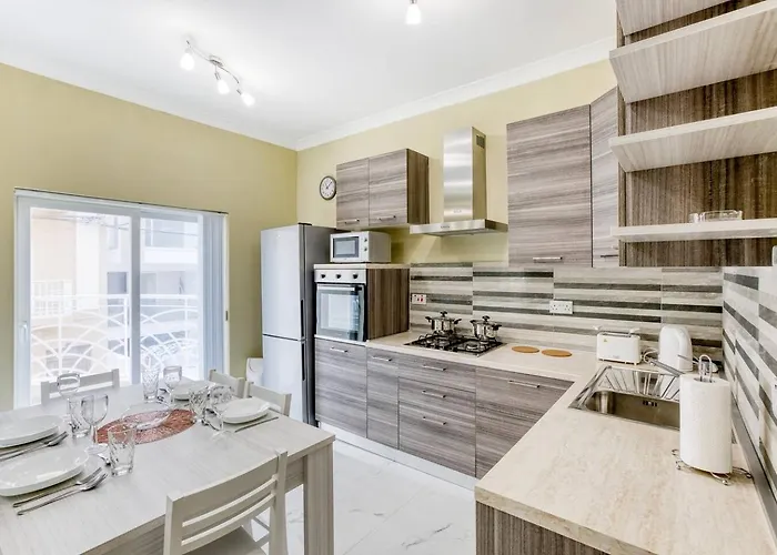 Seaview, Beautiful 3br 1 Appartamento Marsaskala