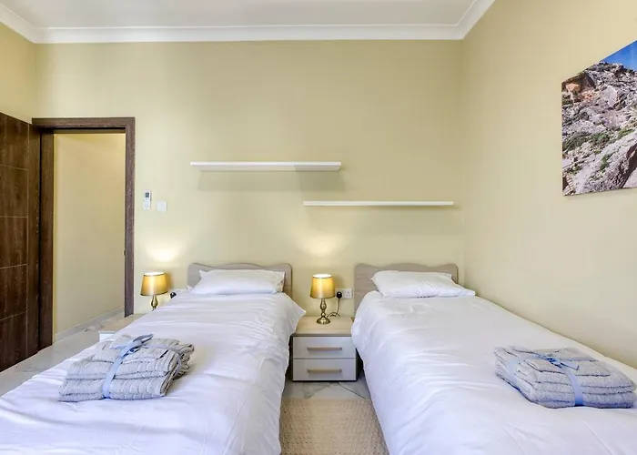 Seaview, Beautiful 3br 1 * Marsaskala