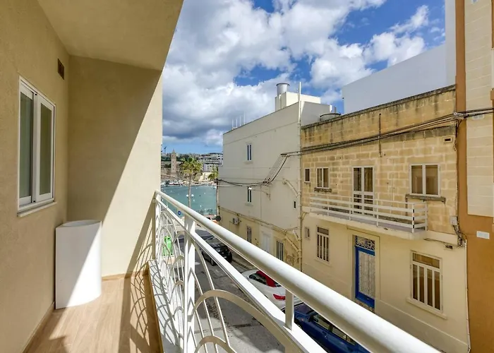 Seaview, Beautiful 3br 1 Apartment Marsaskala